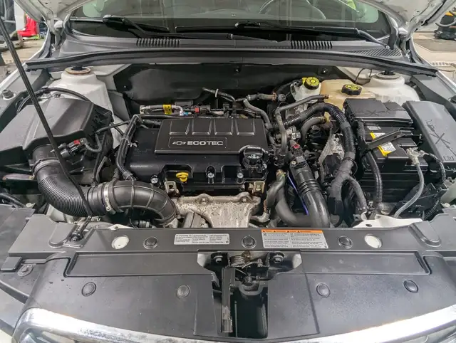 2016 Chevrolet Cruze Limited LT WITH RS PACKAGE/LEATHER/SUNROOF! - Photo 16