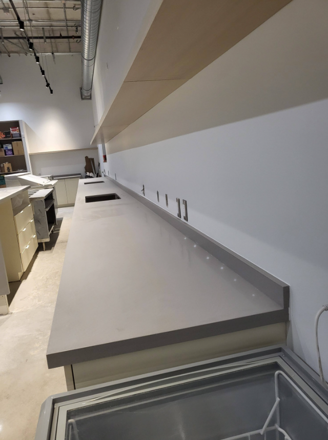 Quartz Countertop - With Grey Veins - Photo 3