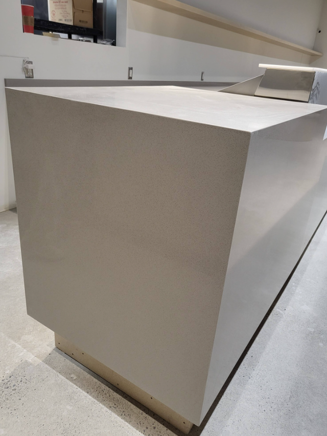 Quartz Countertop - With Grey Veins - Photo 5