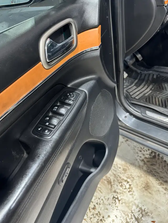 2011 JEEP GRAND CHEROKEE OVERLAND-FINANCEMENT FACILE ET 100% APP - Photo 7