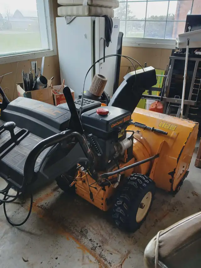 Cub Cadet Snowblower - Photo 2