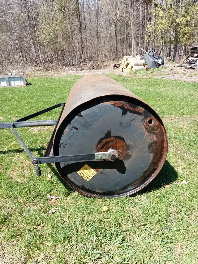 LAWN ROLLER