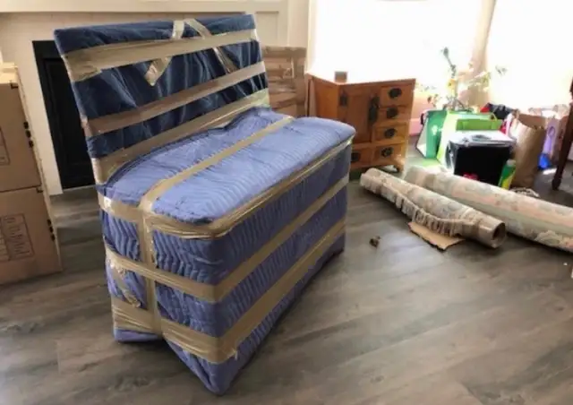 moving services - Photo 3