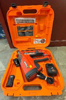 Paslode Gas Framing Nailer Set with Batteries, Charger, & Case