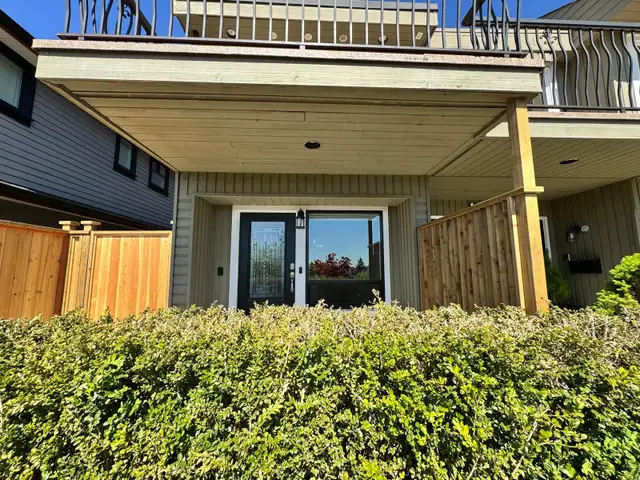 Bright & Beautiful North Vancouver Rental with Stunning Views - Photo 10