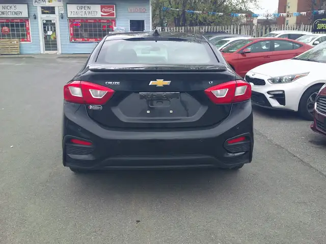 2016 Chevrolet Cruze LT RS Loaded with Only 140000 KM !! - Photo 7