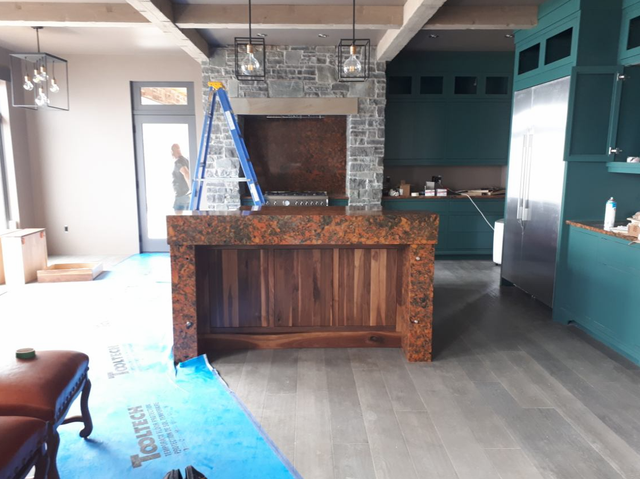 Custom Quartz Countertop with island - Photo 4