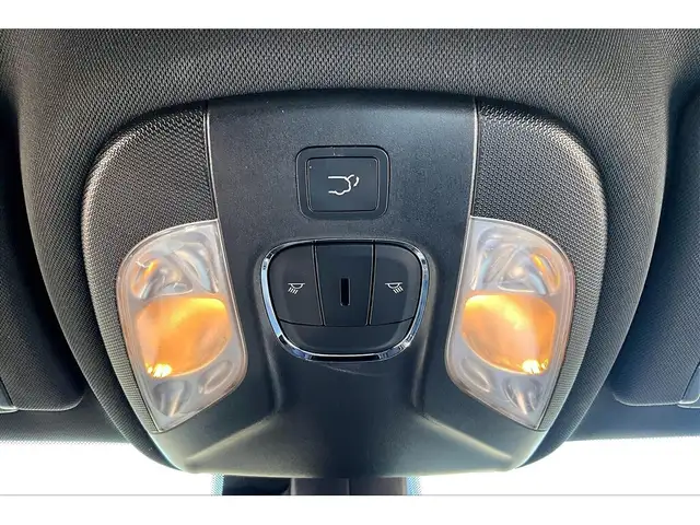 2024 Jeep Compass Limited Elite | Driver Assist Group | NAV | 4X - Photo 16