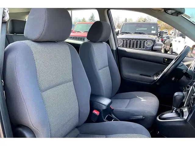 2007 Pontiac Vibe Hatchback | AS IS | FWD - Photo 7