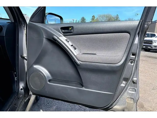 2007 Pontiac Vibe Hatchback | AS IS | FWD - Photo 19