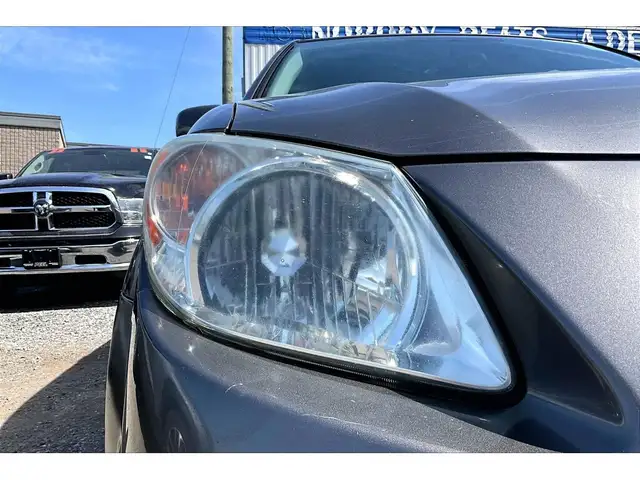 2007 Pontiac Vibe Hatchback | AS IS | FWD - Photo 30