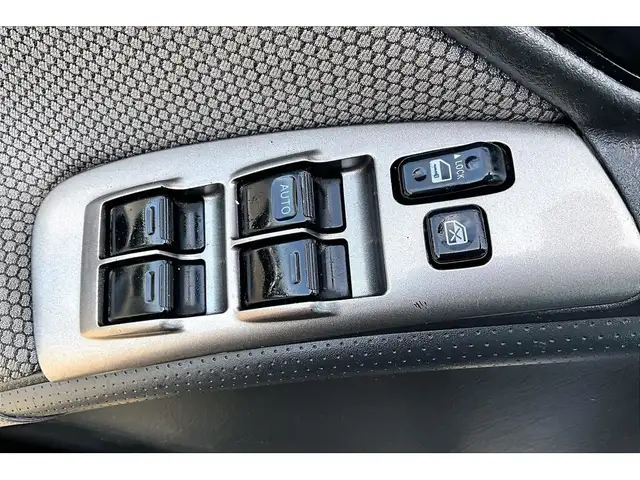 2007 Pontiac Vibe Hatchback | AS IS | FWD - Photo 32