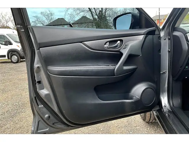 2016 Nissan Rogue S | Low KM | Safety Certified | FWD - Photo 18