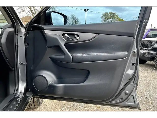 2016 Nissan Rogue S | Low KM | Safety Certified | FWD - Photo 19