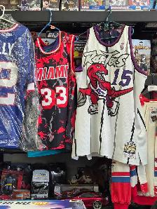 We Buy Sports Memorabilia