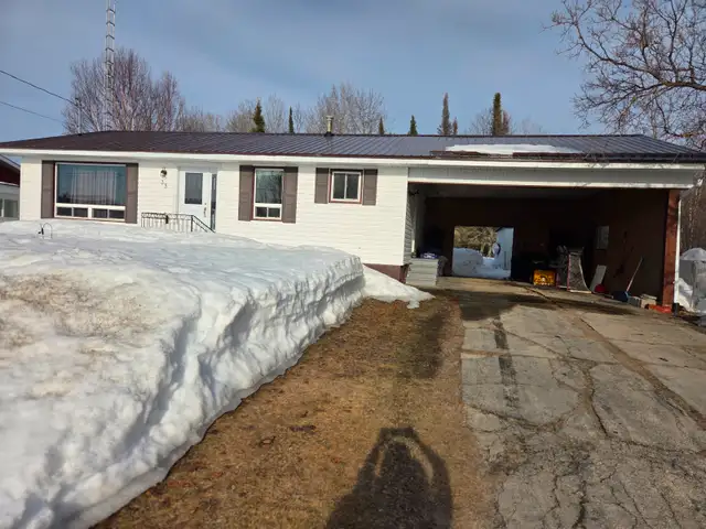 House in Smooth Rock Falls Ontario
