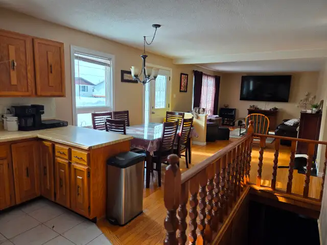 House in Smooth Rock Falls Ontario - Photo 3