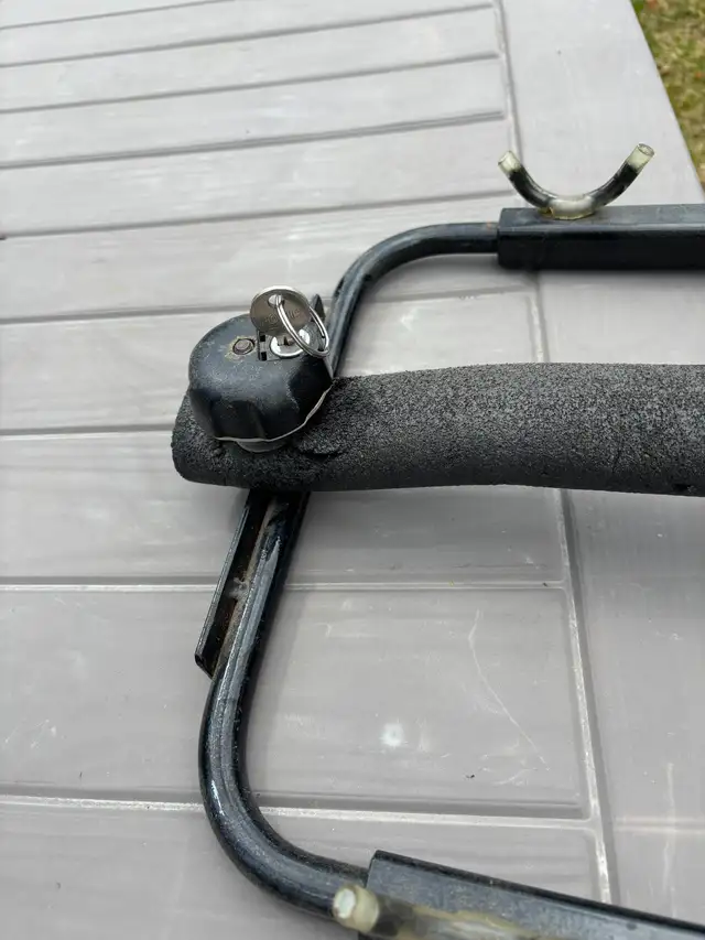 Support pouvant contenir jusqu a 4 Vélos . - Photo 3