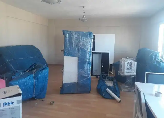 moving company - Photo 6