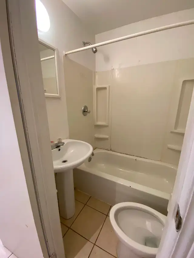 Bachelor Studio Apartment in Durand neighbourhood - Photo 8
