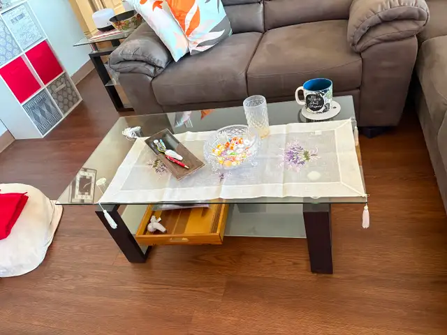 Set of coffee table and side tables