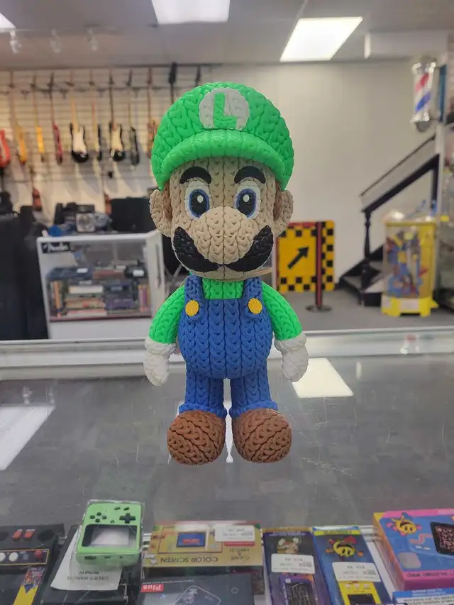 Luigi Statue (Super Mario)