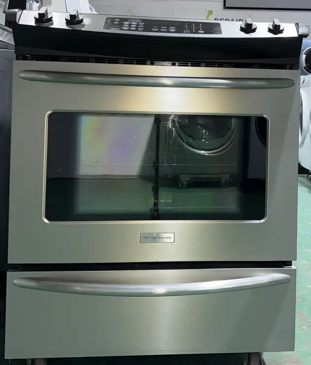 Frigidaire Slide in Stove S4219