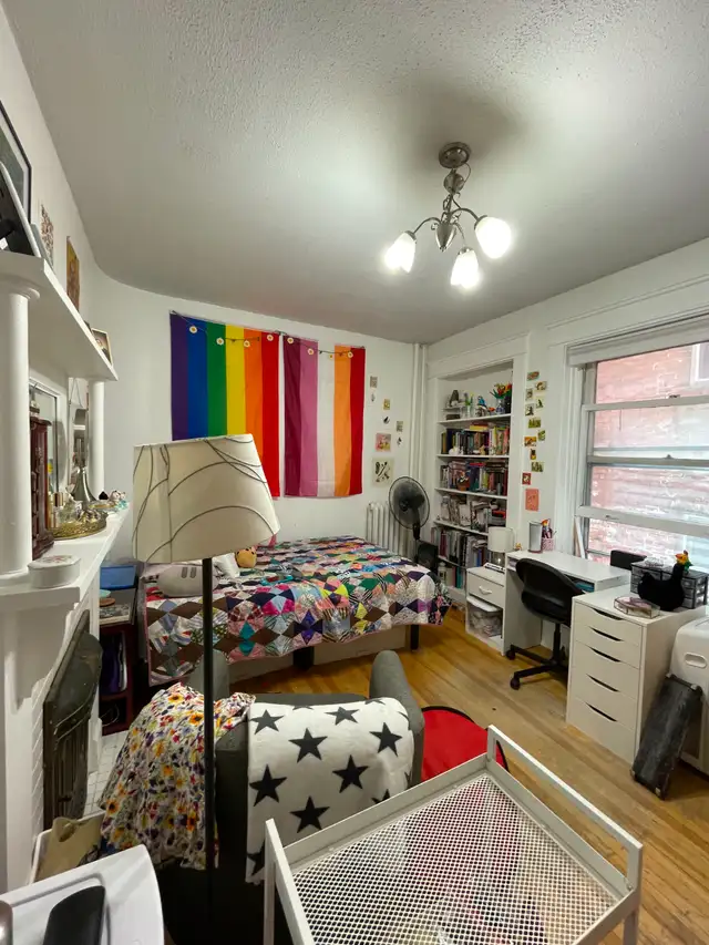 Nice bachelor unit in Centretown - Available July 1st! - Photo 2