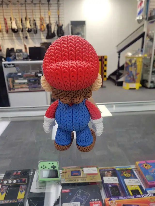 Super Mario Statue - Photo 2