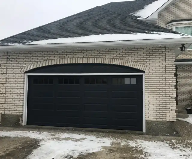 Garage Door Sales and Service 204-996-9600