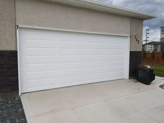 Garage Door Sales and Service 204-996-9600 - Photo 9