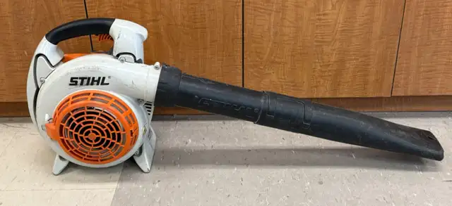STIHL BG 86 Gas Leaf Blower $229 - Photo 3