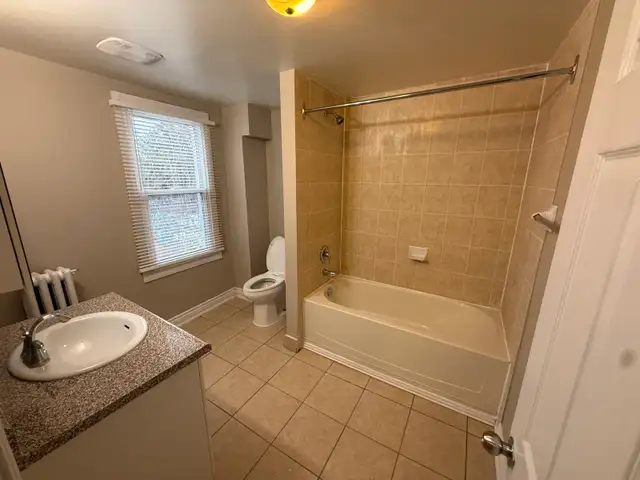 1 Month FREE - Bright & Spacious One-Bedroom Apartment - Photo 6