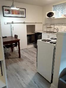 $ 1150 Fully Furnished Studio in Hintonburg - Photo 2