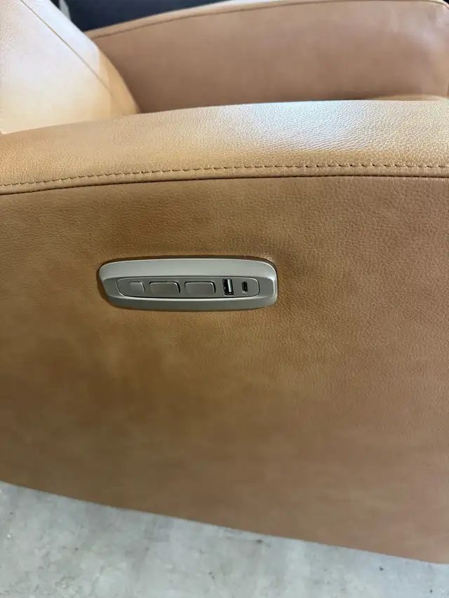 Leather glider power recliner - Photo 3