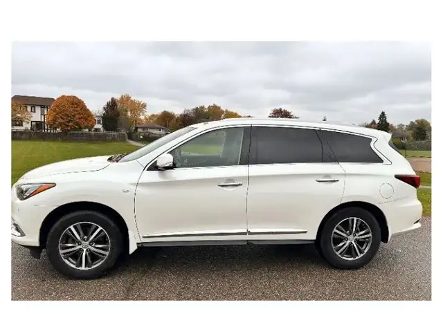 2018 INFINITI QX60  –  3-ROW,  7-PASSENGER LUXURY SUV - Photo 2