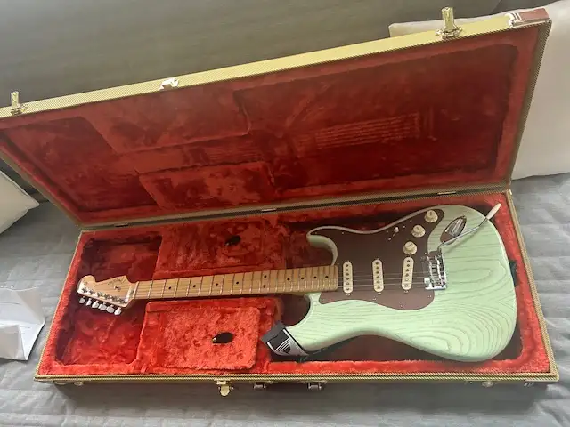 Fender ensemble guitare et ampli - Photo 2
