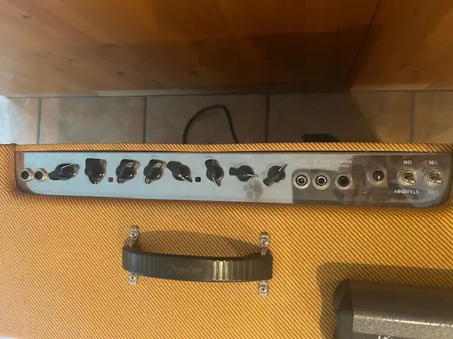 Fender ensemble guitare et ampli - Photo 8