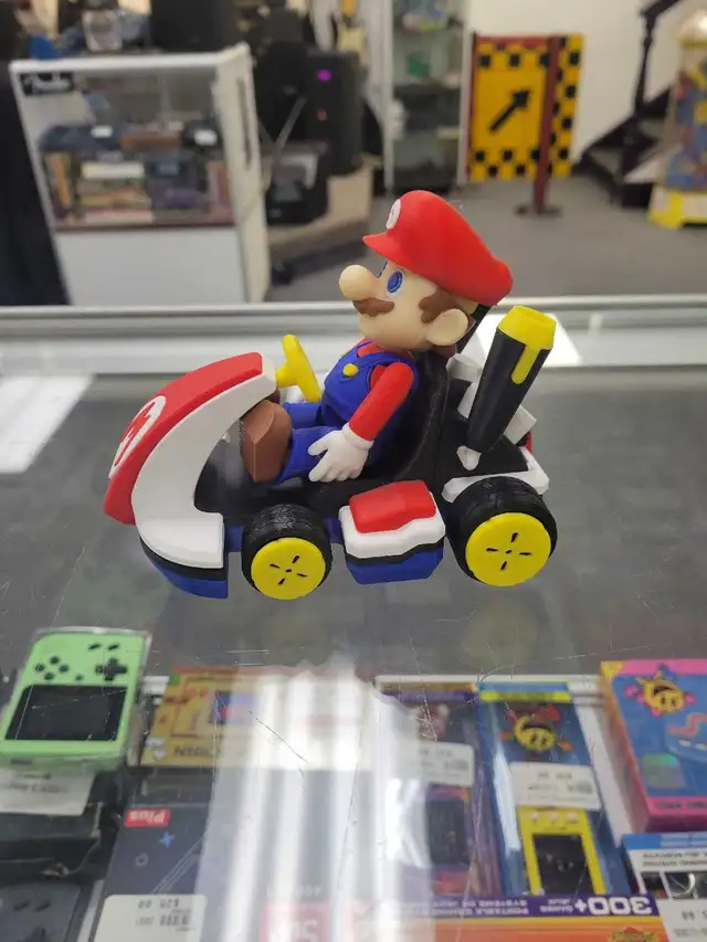 Super Mario Kart Statue - Photo 2