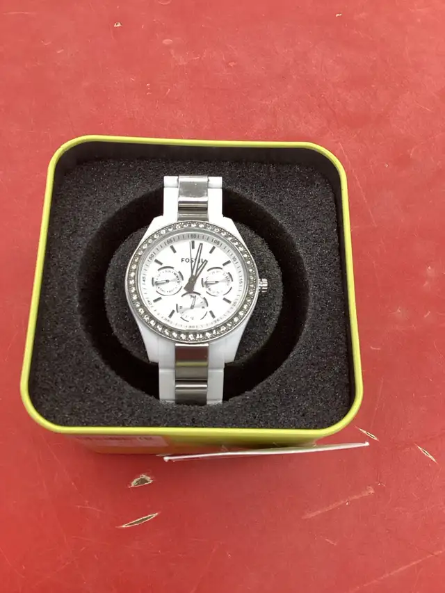montre pour femme Fossil
