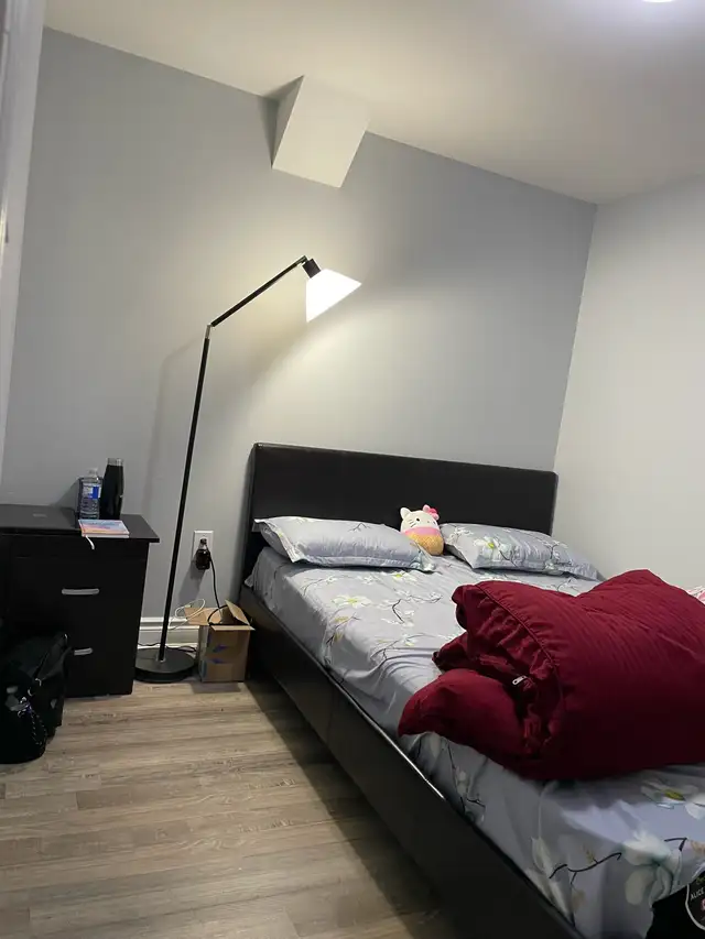 2 Bedroom Basement - Photo 3