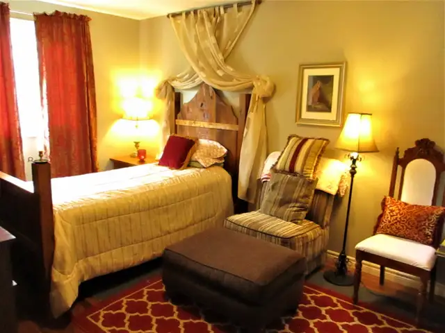 ROOM FOR RENT, COUCH SURF  ALL INCLUSIVE. $40 - Photo 3