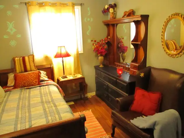 ROOM FOR RENT, COUCH SURF  ALL INCLUSIVE. $40 - Photo 9