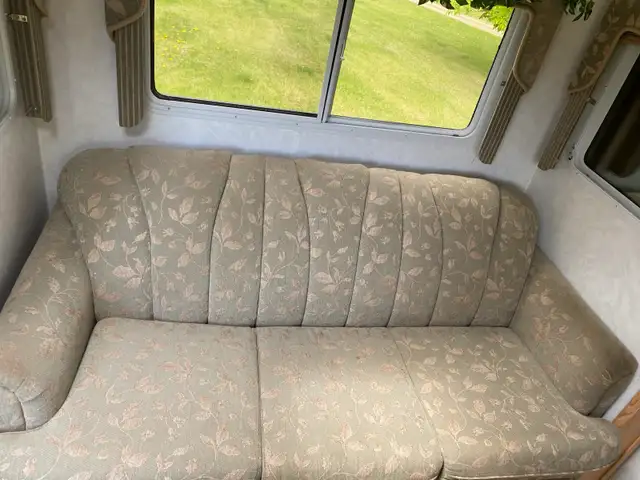 5th wheel holiday trailer - Photo 5