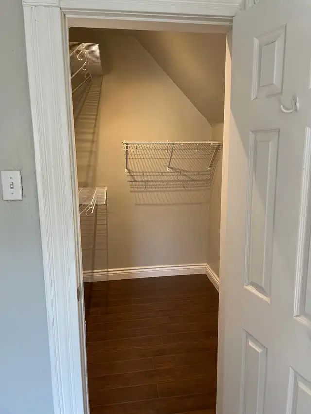 2 bedroom downtown unit available immediately! - Photo 5