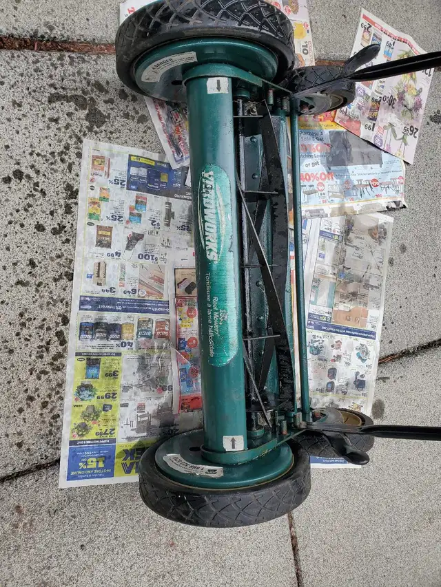 Yardworks push lawn mower - Photo 4