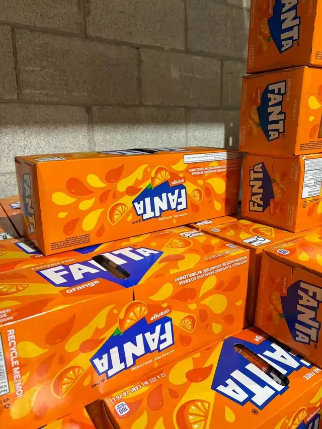Fanta Orange Soda 12 Cans x 355ml