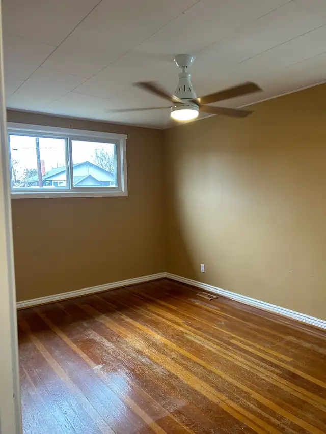 Charming Easthill house for rent - Photo 2