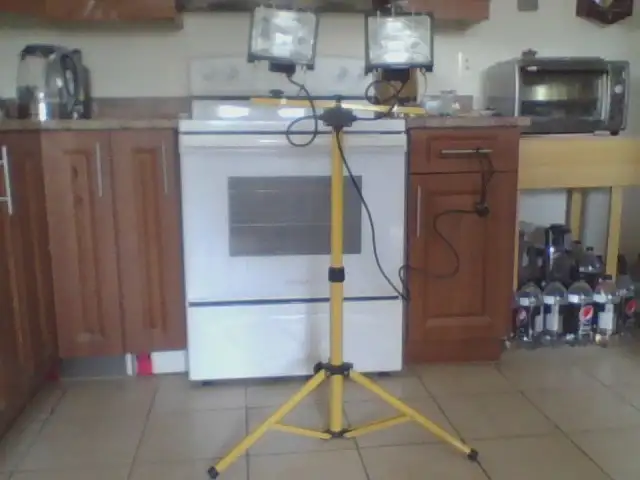 WORK LIGHT (like new with new bulbs) $60
