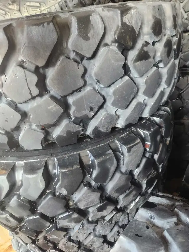 Michelin 395 85 R20 - Photo 2